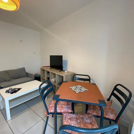 Duplex Quartier Calme Et Parking Gratuit